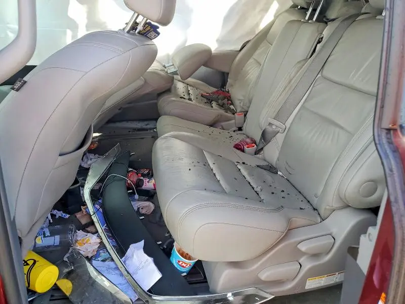 2017 TOYOTA SIENNA XLE PREMIUM 8-PASSENGER  