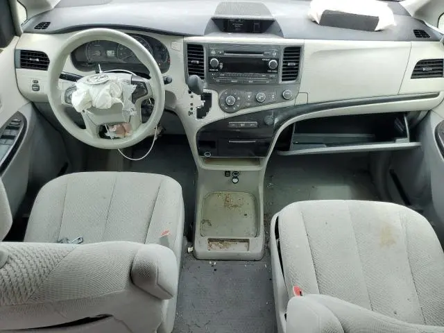 2011 TOYOTA SIENNA LE  