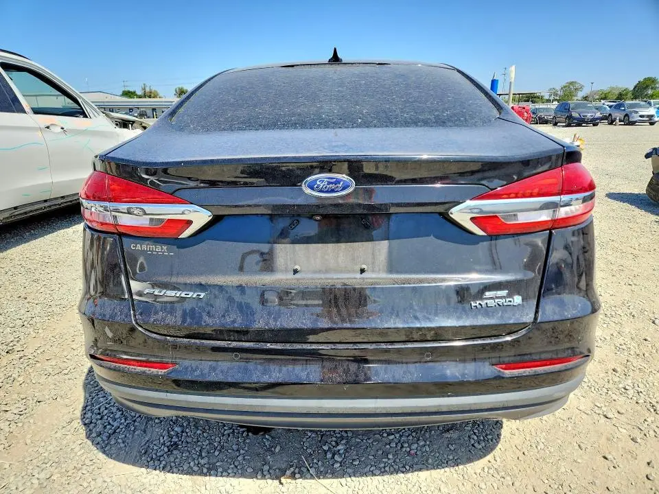 2019 FORD FUSION SE  