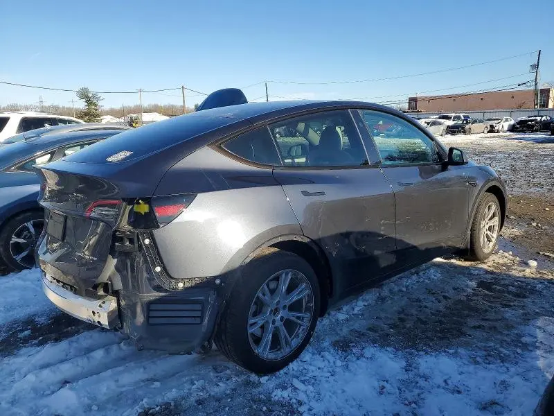 2024 TESLA MODEL Y   