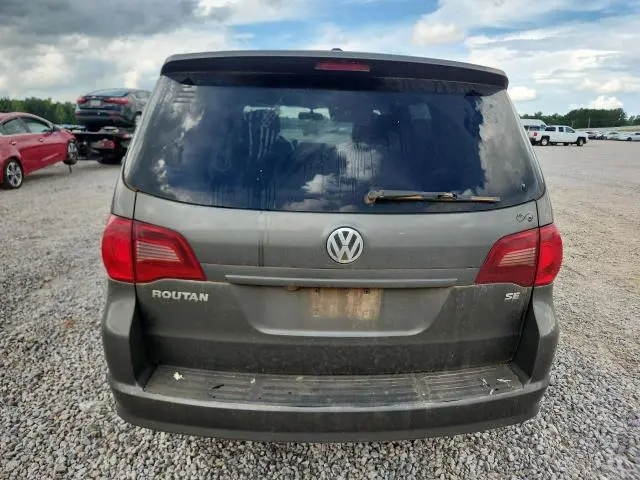 2010 VOLKSWAGEN ROUTAN SE  