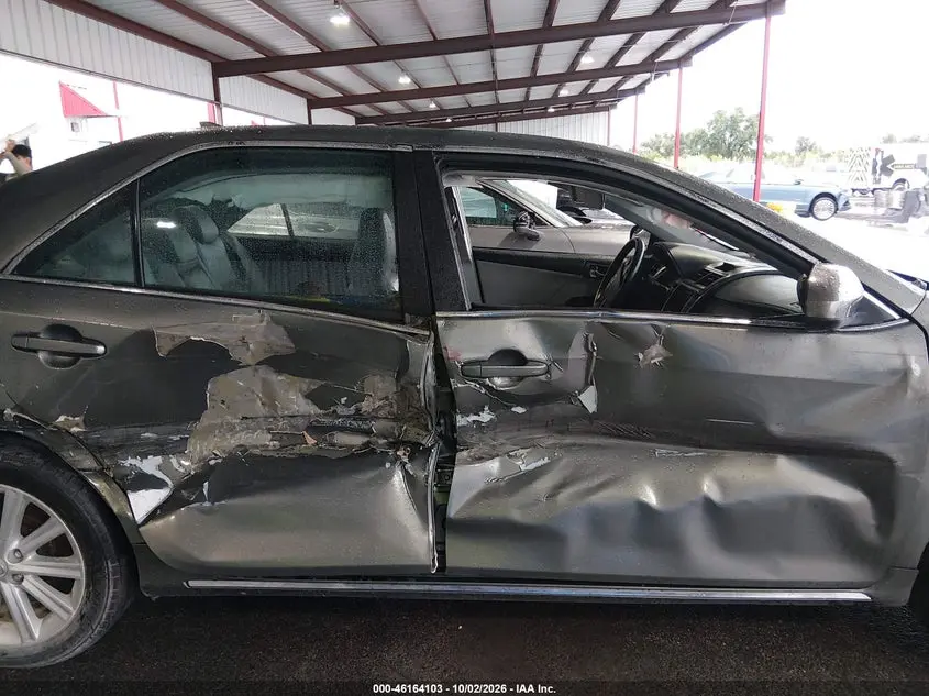 2012 TOYOTA CAMRY XLE V6