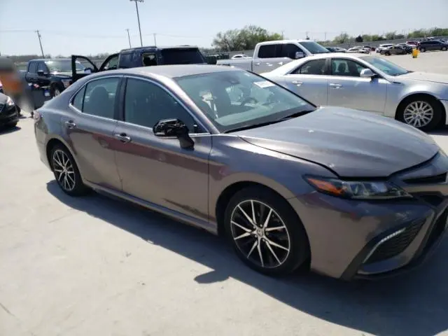 2022 TOYOTA CAMRY SE
