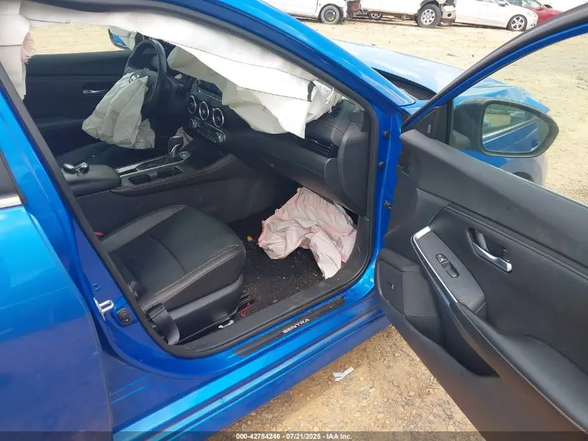 2021 NISSAN SENTRA SR XTRONIC CVT