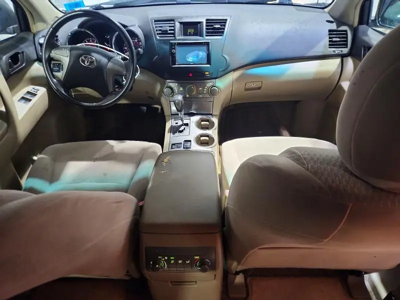 2010 TOYOTA HIGHLANDER BASE  
