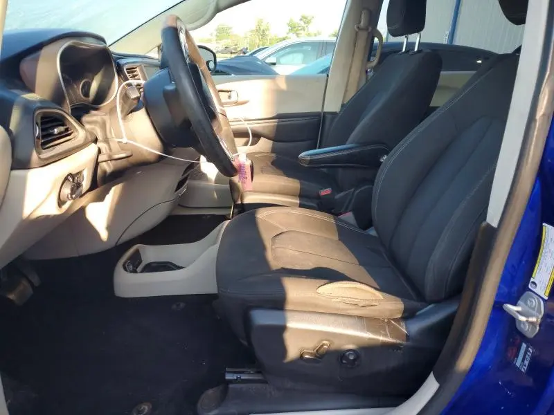 2021 CHRYSLER VOYAGER LX  
