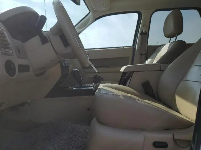 2011 FORD ESCAPE LIMITED  