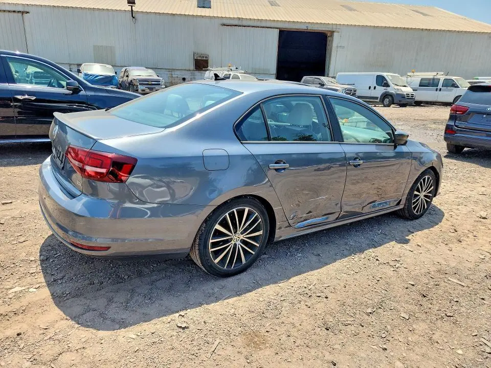 2016 VOLKSWAGEN JETTA SPORT  