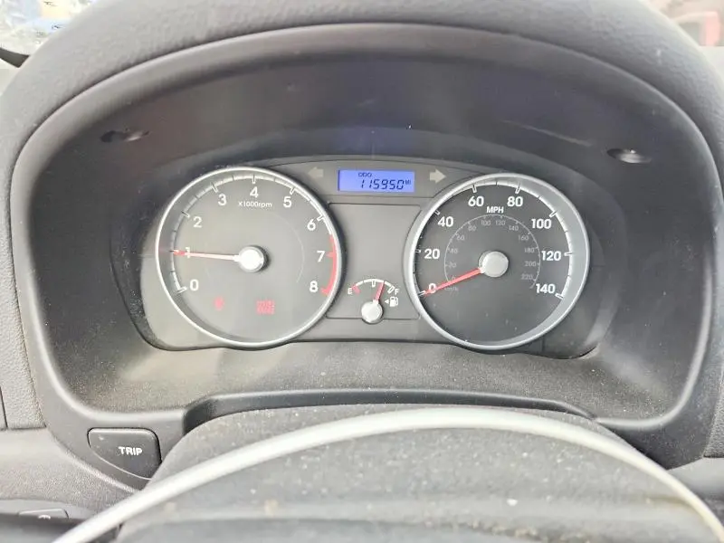 2011 HYUNDAI ACCENT GL  