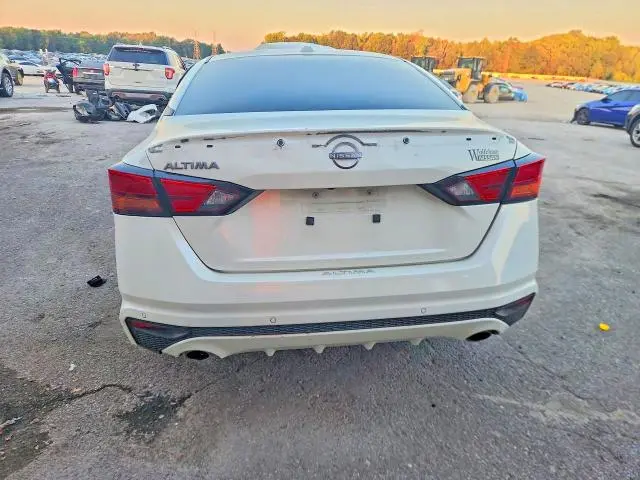 2025 NISSAN ALTIMA SV  