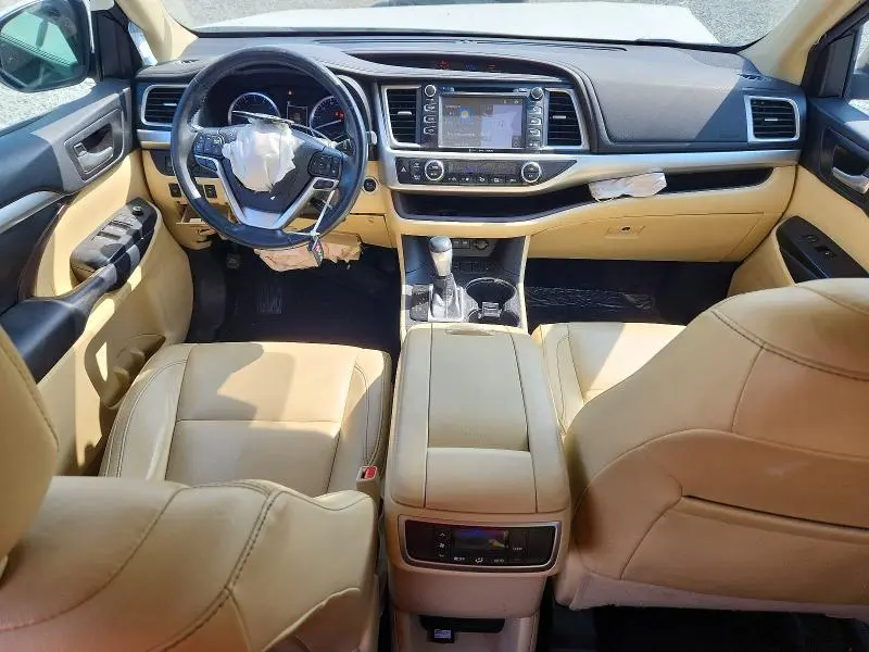 2018 TOYOTA HIGHLANDER XLE  