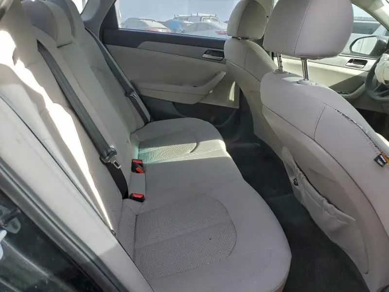 2018 HYUNDAI SONATA SE  