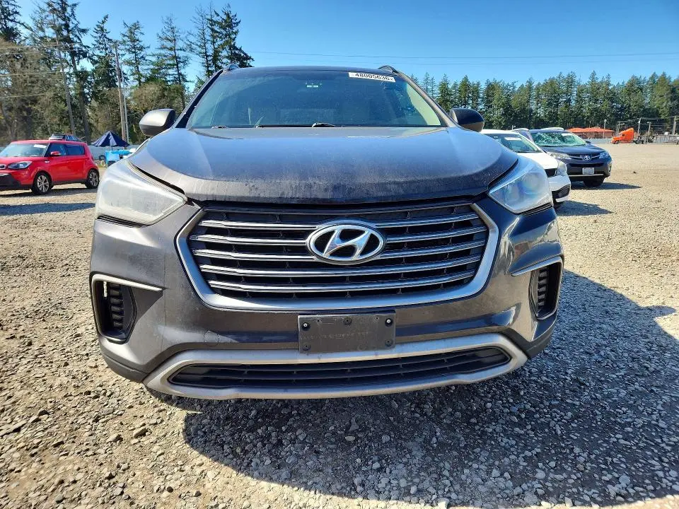 2017 HYUNDAI SANTA FE SE  