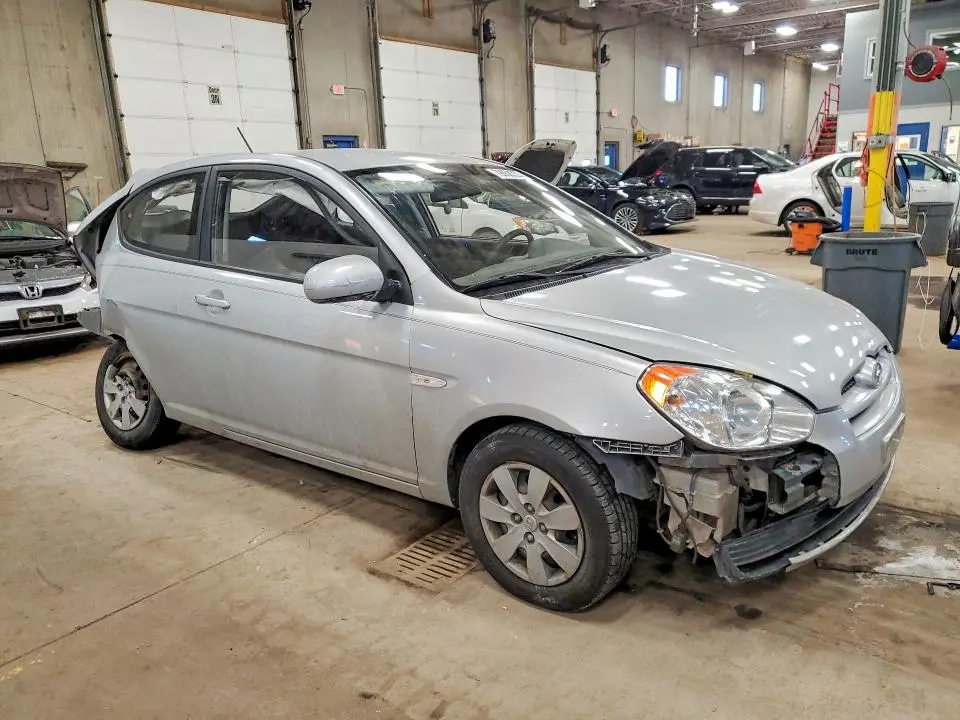 2010 HYUNDAI ACCENT GS  