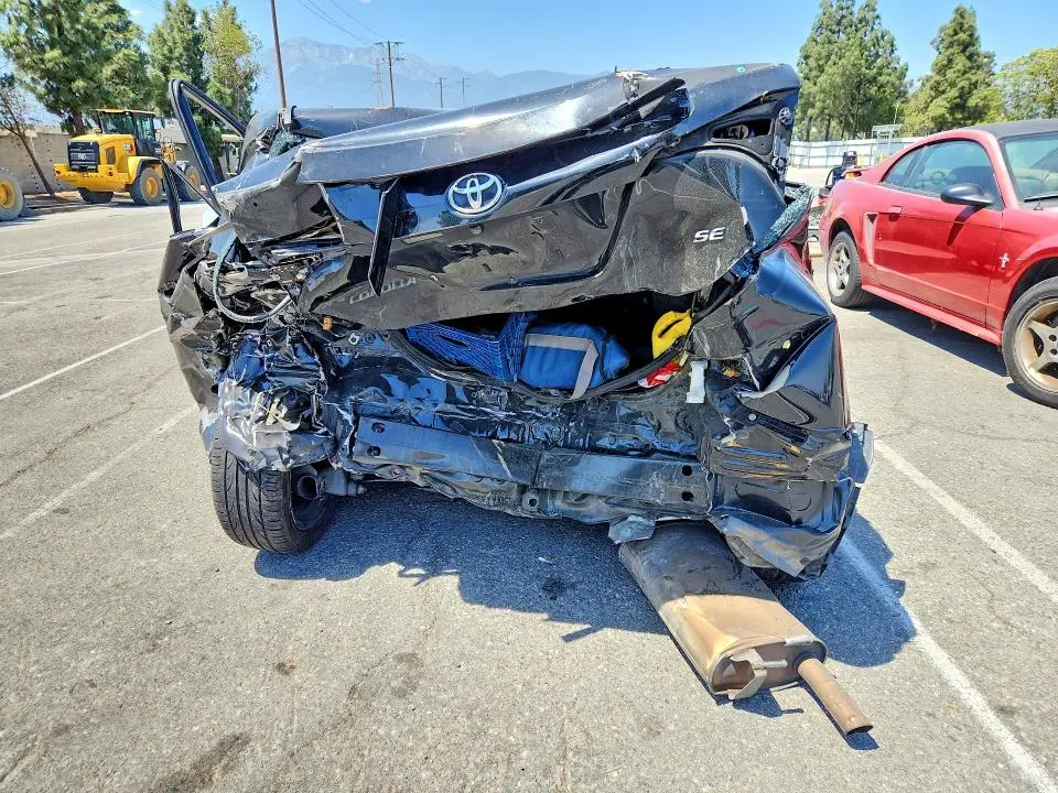 2019 TOYOTA COROLLA SE  