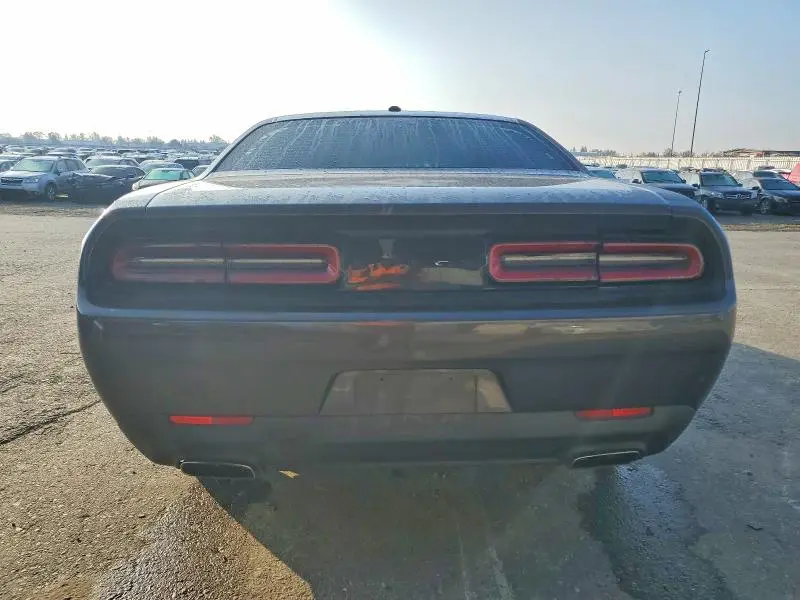 2016 DODGE CHALLENGER SXT  