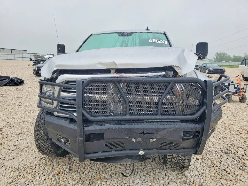 2016 RAM 2500 SLT  