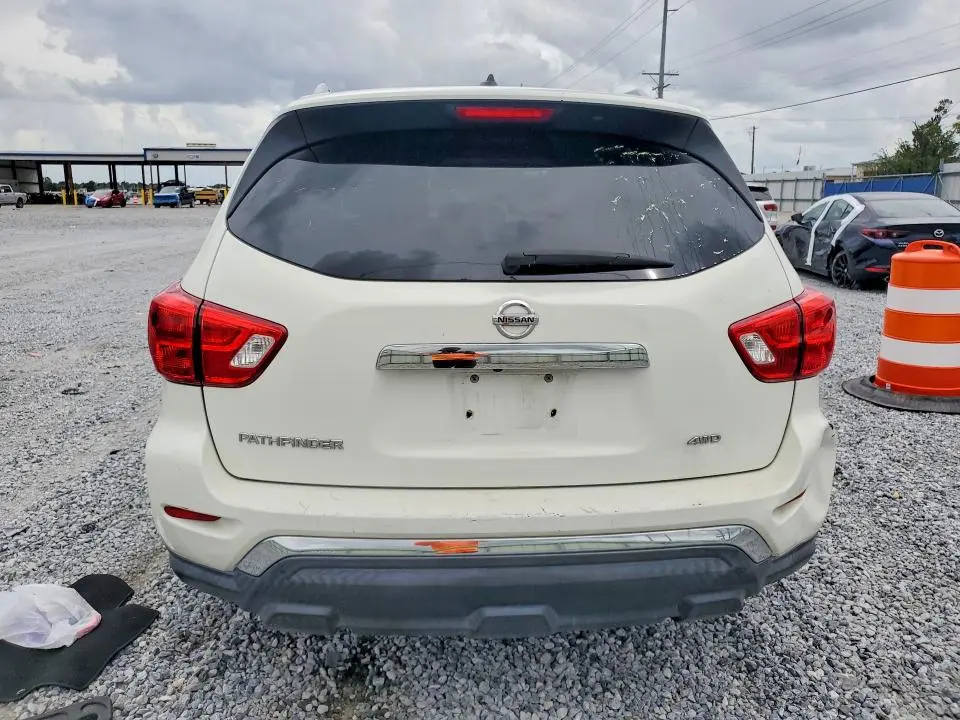2017 NISSAN PATHFINDER S  