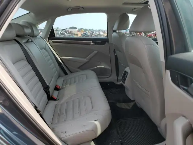 2017 VOLKSWAGEN PASSAT SEL PREMIUM  