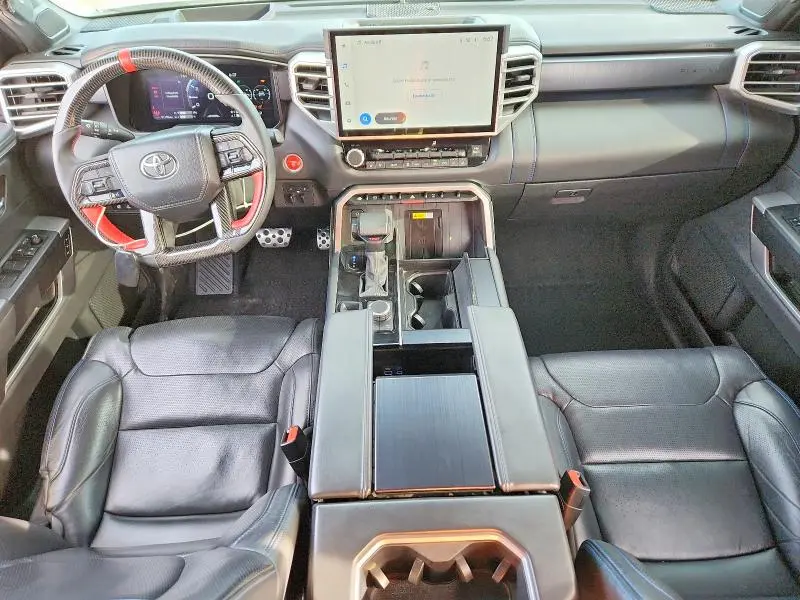 2024 TOYOTA TUNDRA PLATINUM  