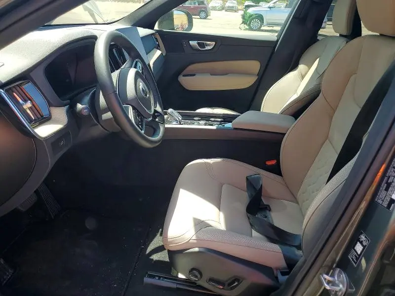 2026 VOLVO XC60 CORE  