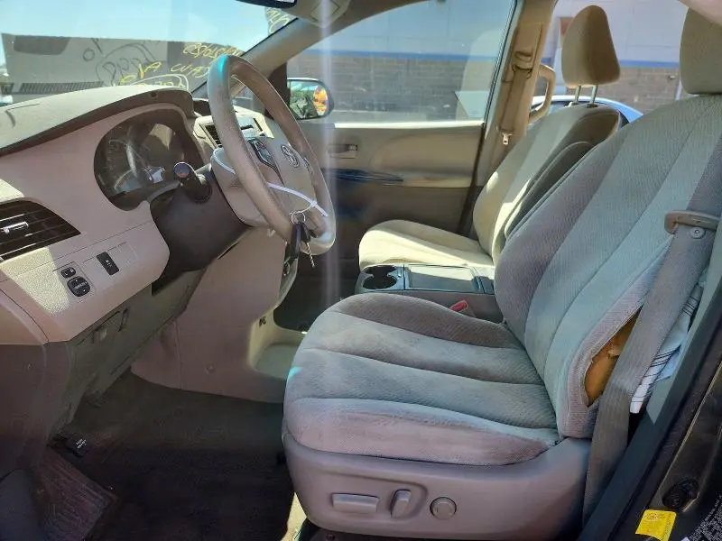 2012 TOYOTA SIENNA LE  