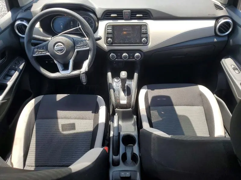 2022 NISSAN VERSA SV  
