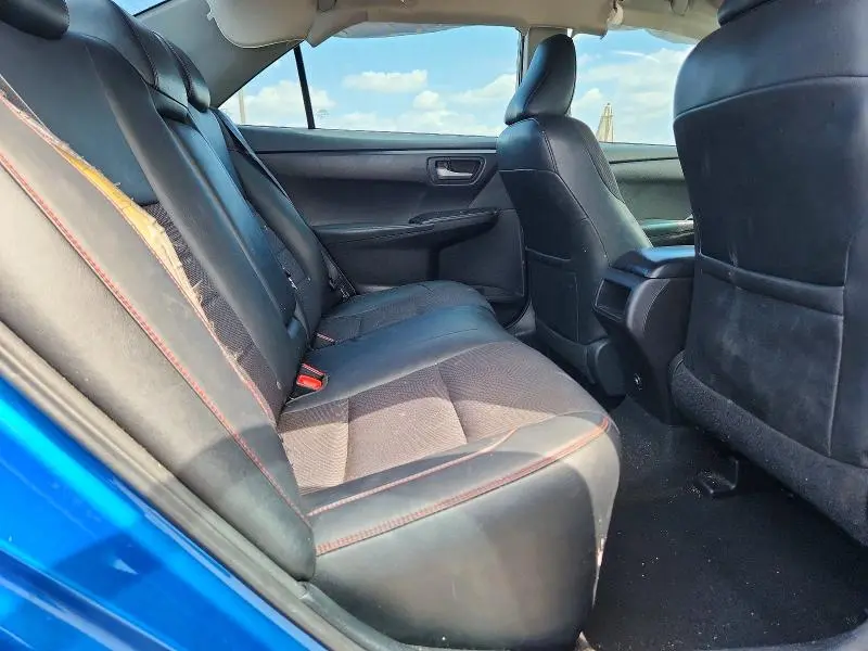 2017 TOYOTA CAMRY SE  