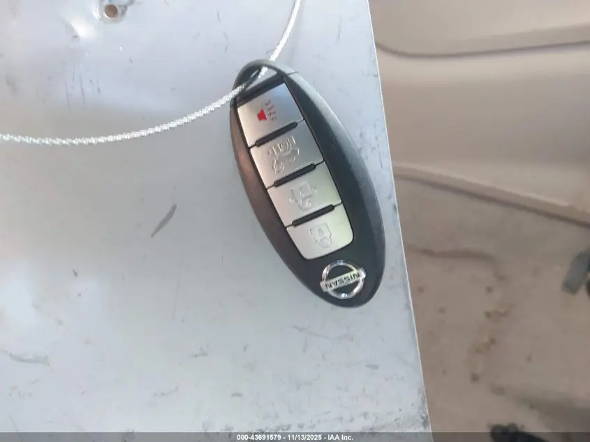 2015 NISSAN ROGUE SV