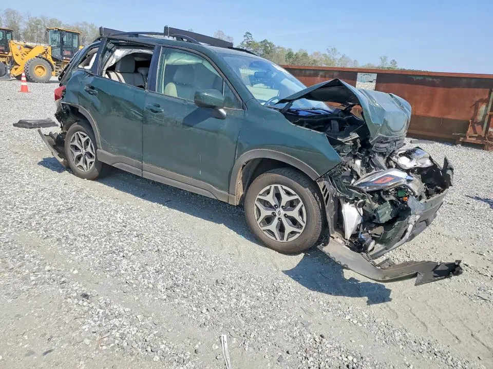 2023 SUBARU FORESTER PREMIUM  