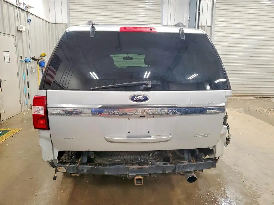 2016 FORD EXPEDITION EL XLT  