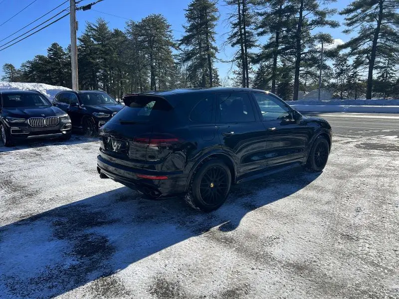 2016 PORSCHE CAYENNE GTS  