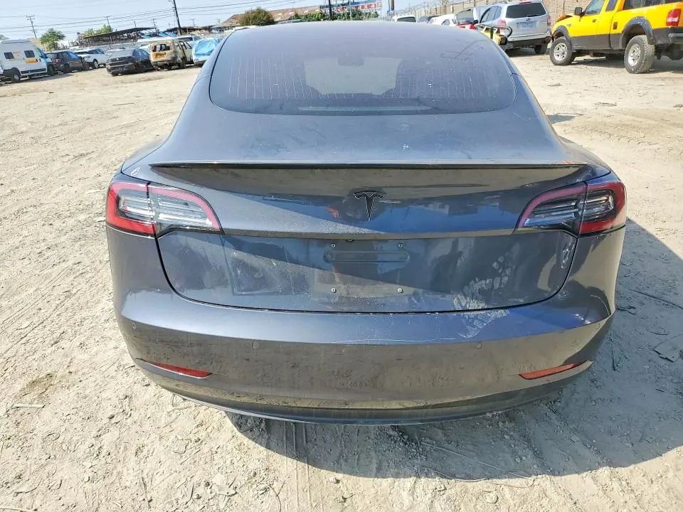 2018 TESLA MODEL 3   