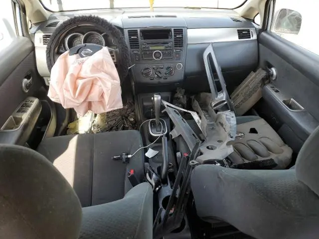 2010 NISSAN VERSA S  