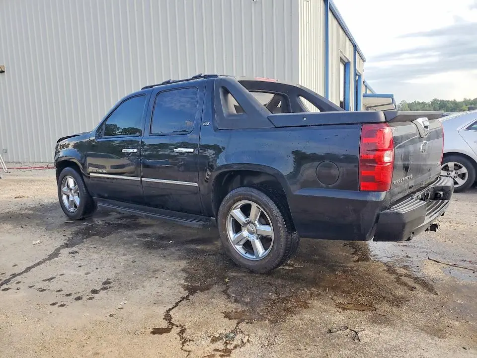 2011 CHEVROLET AVALANCHE LTZ  