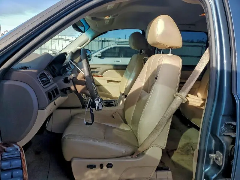 2010 CHEVROLET SILVERADO C1500 LTZ  