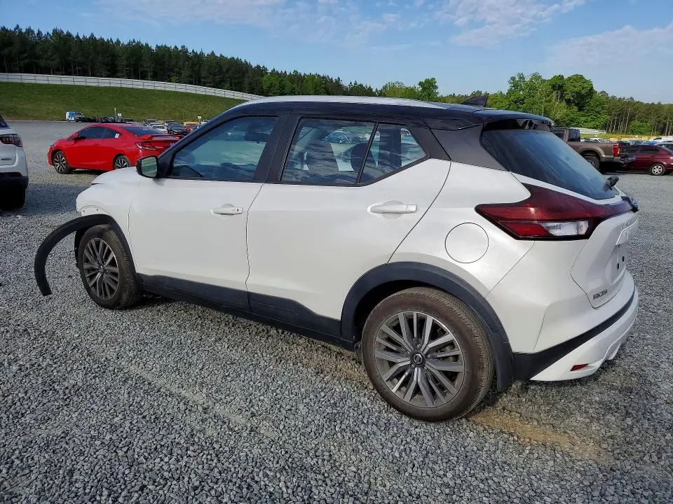 2021 NISSAN KICKS SV  