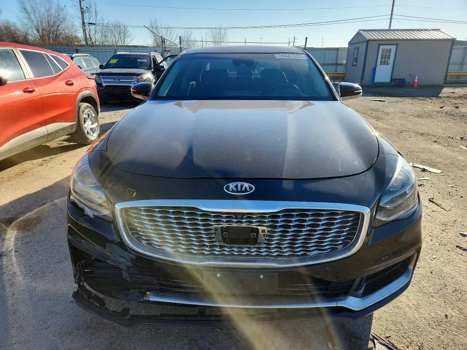 2019 KIA K900 LUXURY  