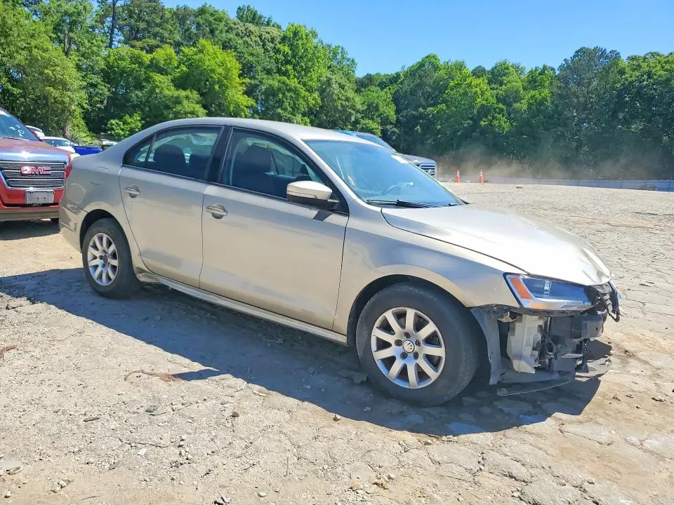 2014 VOLKSWAGEN JETTA SE  