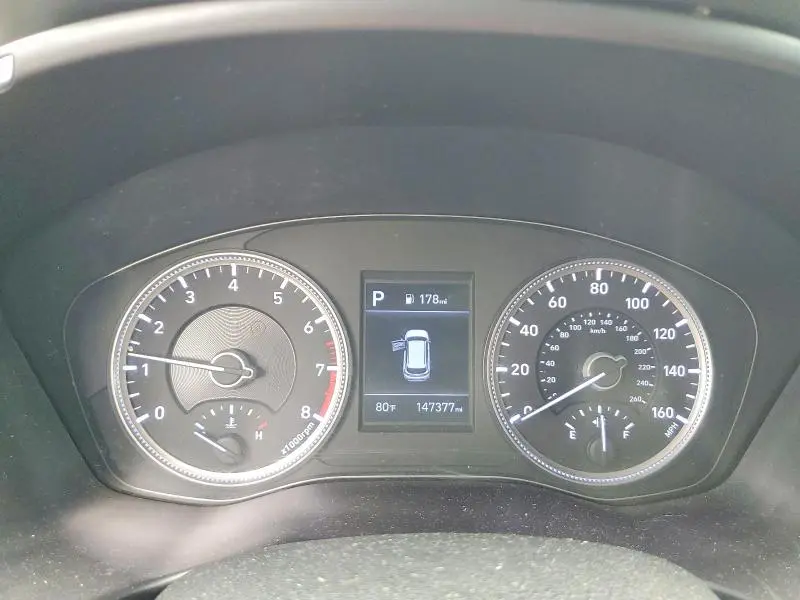 2020 HYUNDAI SANTA FE SE  