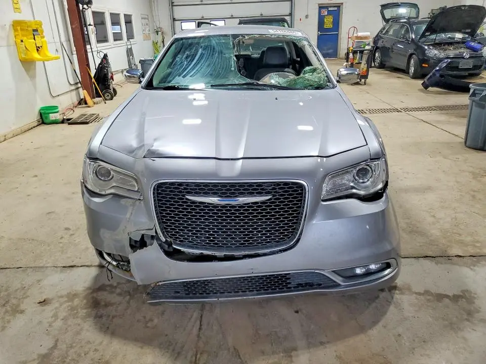 2018 CHRYSLER 300 LIMITED  