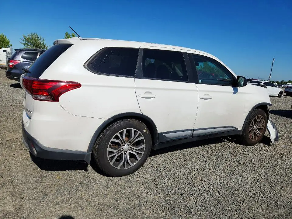 2016 MITSUBISHI OUTLANDER ES  