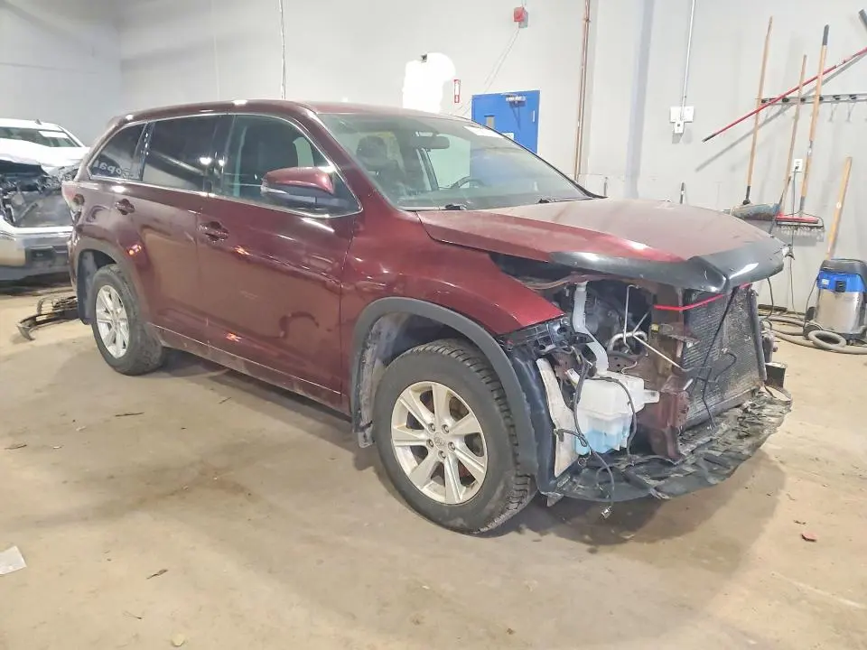 2016 TOYOTA HIGHLANDER LE  