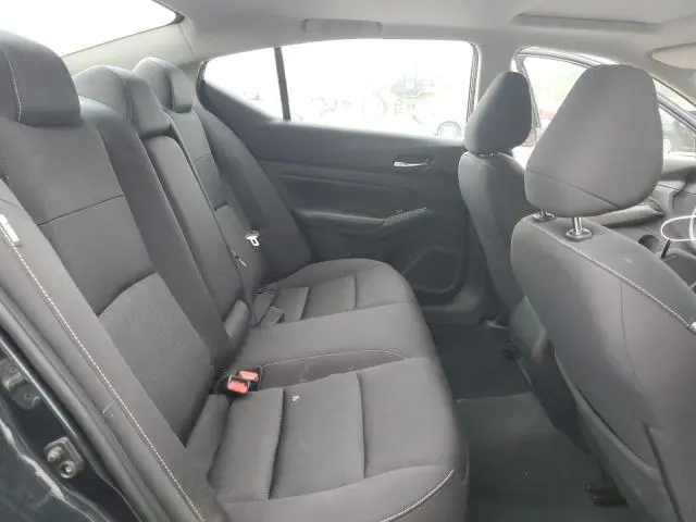 2022 NISSAN ALTIMA SV  