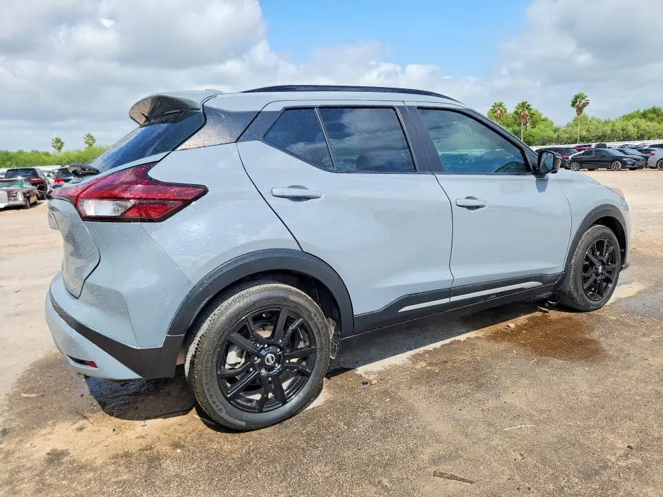 2021 NISSAN KICKS SR  