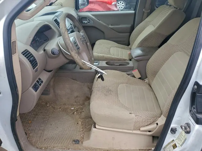 2016 NISSAN FRONTIER SV  