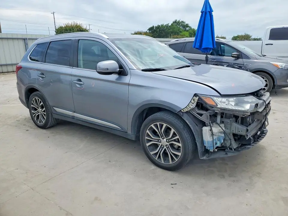 2017 MITSUBISHI OUTLANDER SE  