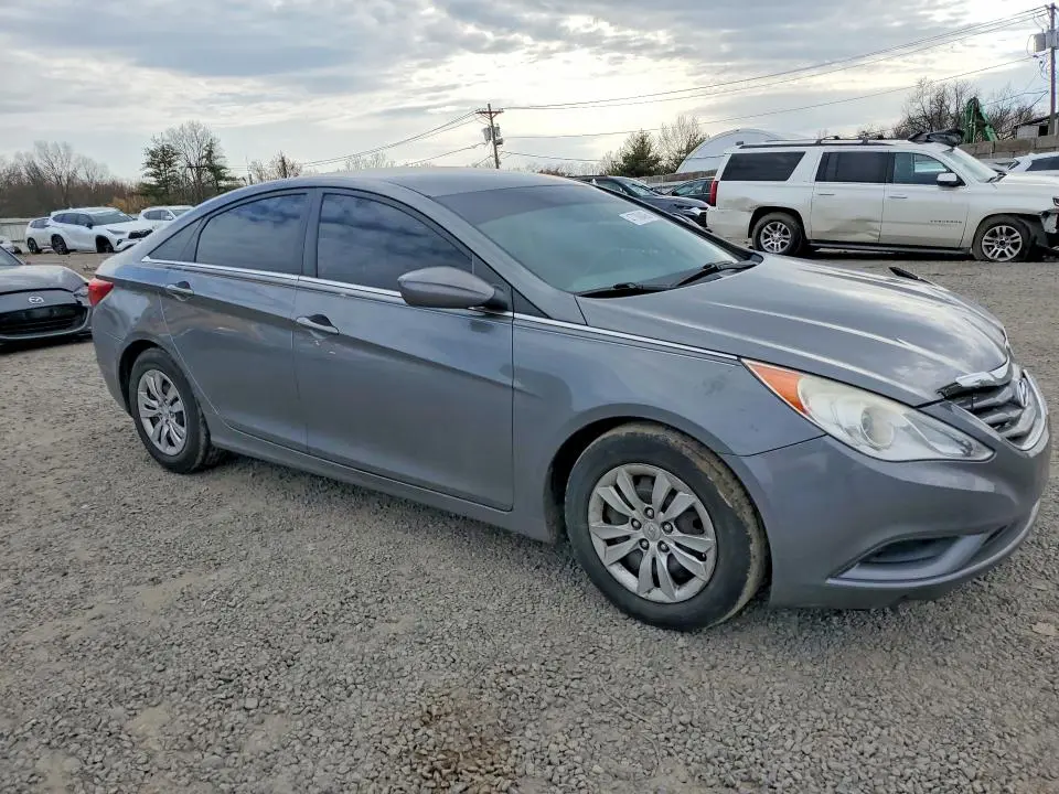 2011 HYUNDAI SONATA GLS  