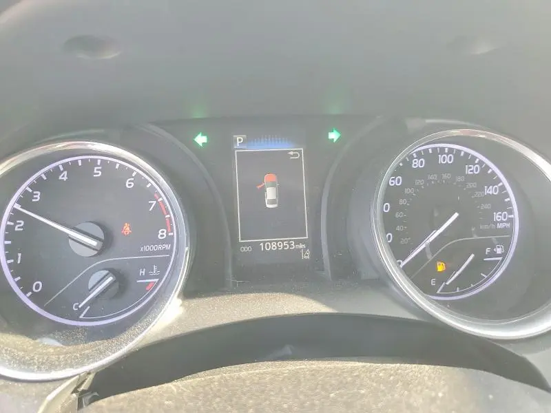 2019 TOYOTA CAMRY SE  