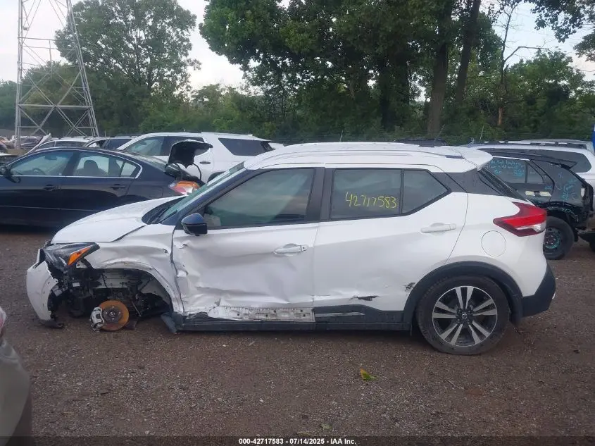 2018 NISSAN KICKS SR